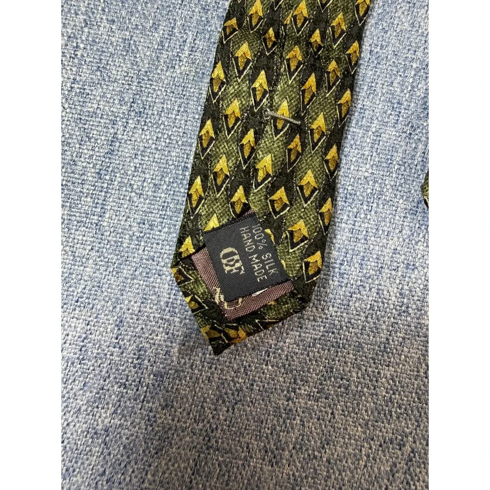 Daniel De Fasson Tie Gold Geometric Stylish Designer Business Dapper 100% Silk